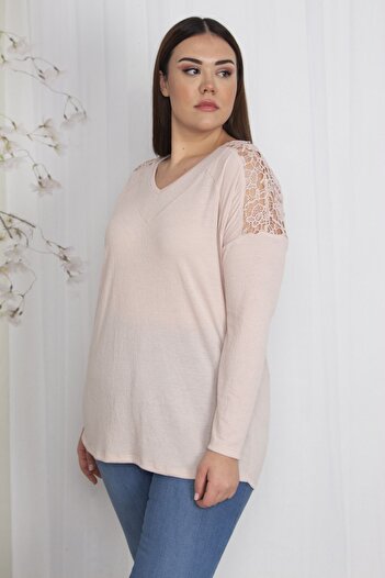 Şans Women's Large Size Powder Shoulder and Back Robe Lace Raglan Sleeve Blouse 65n26371