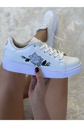 gilga White - Daily Sports Shoes