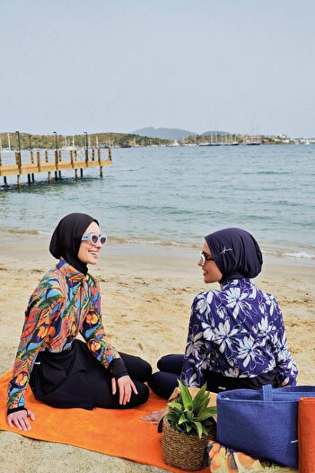 Haşema Esila Tropical Patterned Jelly Full Hijab Swimsuit Top