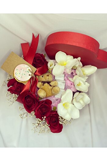 Z&B FLOWERS Red Rose Pattern - Heart Box with Teddy Bear, Chocolate Detail, Magnolia and Birthday Concept Gift