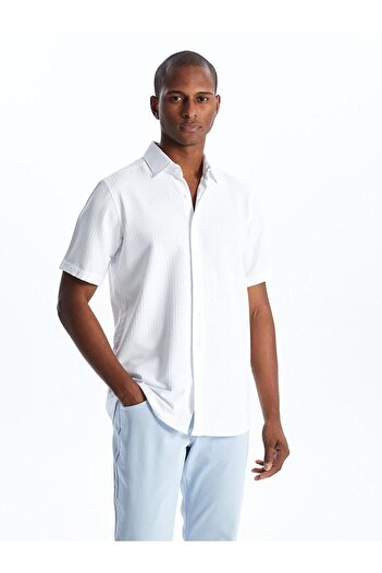 LC Waikiki LCWAIKIKI Classic Regular Fit Короткий рукав Чоловіча сорочка