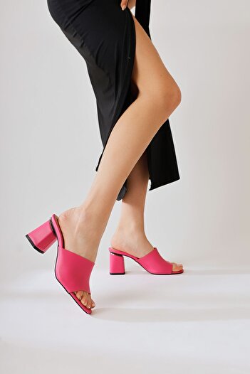 Limoya Sabela Fuchsia Metal Heel Detailed Heeled Women's Slippers
