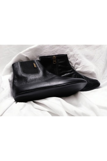 Akdam Black Genuine Goat Leather - Elastic and Zippered Socks
