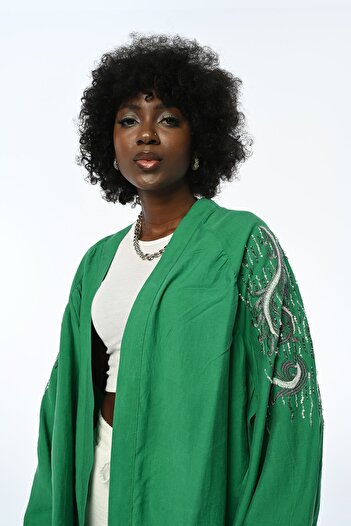 Orfeo Negro KADIN SIRTI VE KOLU PAYETLİ OVERSIZE KESİM KİMONO