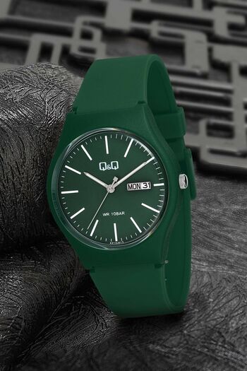Q&Q Unisex Wristwatch with Green Waterproof Silicone Band and Double Calendar