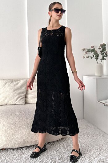 ANBLYs COLLECTION KARE YAKA DANTEL ÖRME DELİKLİ  DESENLİ TRİKO ELBİSE