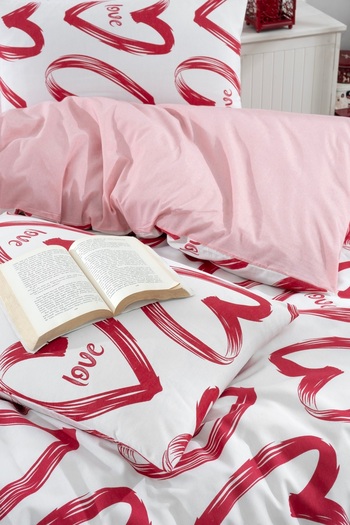 Valezium Red Love Double - Duvet Cover Set (200x220 Duvet Cover and 2 Pillowcases)