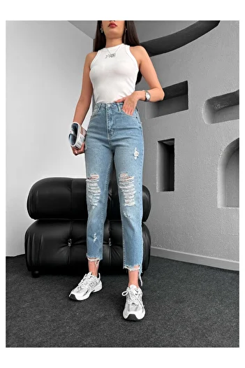 ESRAHELVACI Jean mom albastru rupt la genunchi