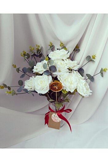 Z&B FLOWERS Sevgiliye Hediye 9 Adet Vazoda Beyaz Gül Okaliptüs Çiçek Doğum Günü Yapay Çiçek Hediyelik Ürün