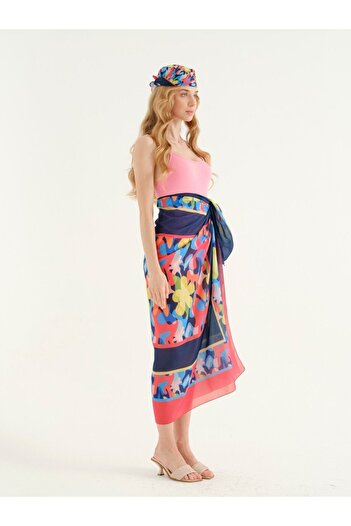 BROWN SARTO Red Floral Patterned Pareo