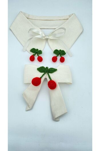 White Alamode Cherry Motif Cream Linen Collar Buckle Set