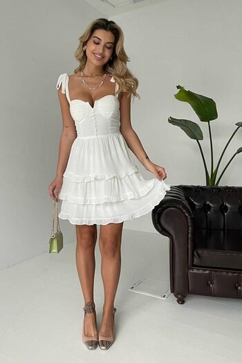 FASHION COCKTAIL Rochie drăguță cu nasturi la spate, cu bretele elastice, fustă cu etaje, albă