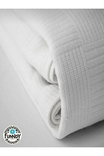 FUNNDY White Checkerboard Patterned Double Pique - Checkered Hotel Cut