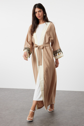 Trendyol Modest Beige Woven Cap - Ferace & Abaya with Accessory Detail TCTSS24KK00007