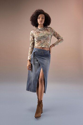 DeFacto Long Sleeve Crop T-Shirt - Crew Neck, Tie-Dye Tulle, B3644ax23au