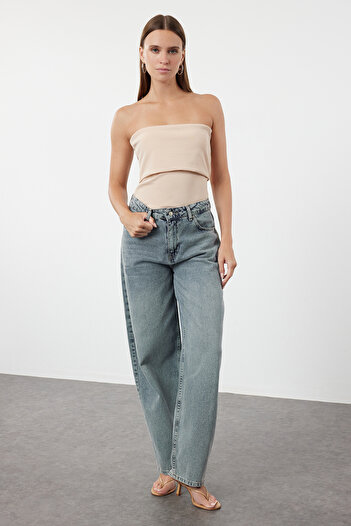 Trendyol Collection Στράπλες κρεπ μπλούζα - Πέτρα Χρώμα, Φερμουάρ στο πλάι, Πλεκτό TWOSS23BZ00928