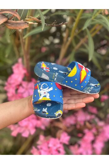 Bold Boutique Astronaut Detailed Children's Slippers - Non-Slip Sole, for Beach and Sea Pool Bathroom