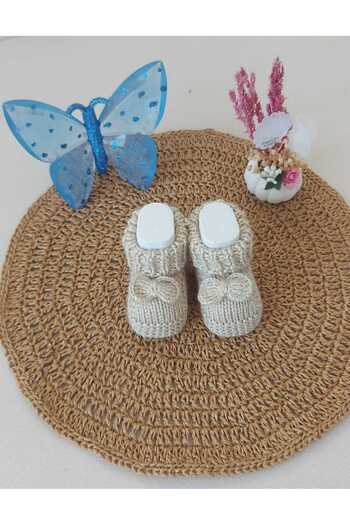 BEGİN 0-6 Months Beige Baby Slippers - Newborn Gift, Acrylic Wool, Hand Knitted Birth Memory with Bow