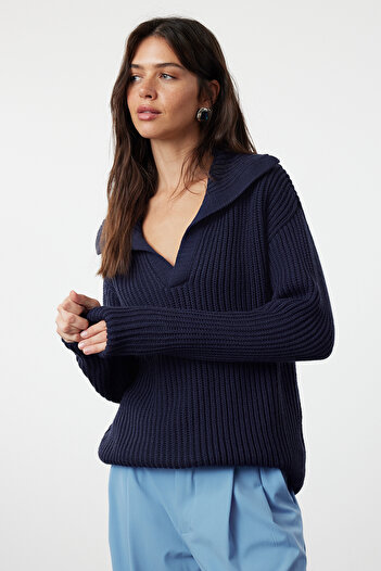Trendyol Collection Pulover de tricotaj bleumarin cu guler răsturnat - TWOAW25KZ00004