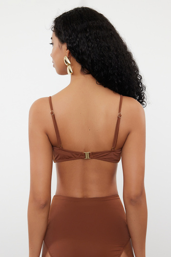Trendyol Collection Καφέ στράπλες μπλούζα μπικίνι Mix&Match με αξεσουάρ Premium TBESS24BU00150