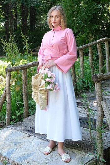 Ceylan Otantik Pink Shirt and White Balloon Skirt Set