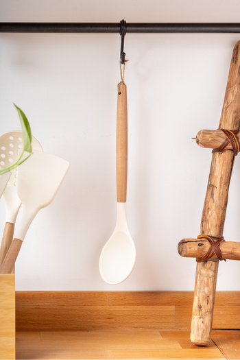 FH finehome White Silicone Spoon - Pelia Bamboo Handle