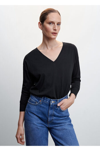 MANGO Black Women's T-Shirt47010139