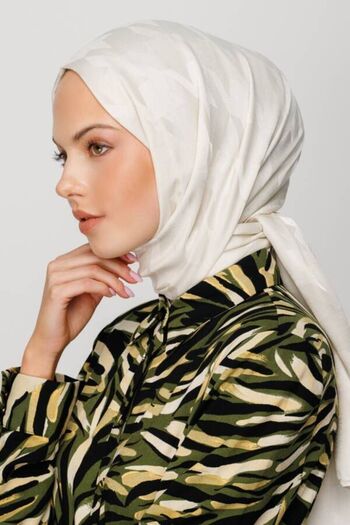 VALORSCARF Silky Jacquard Patterned Cherry White Houndstooth Shawl
