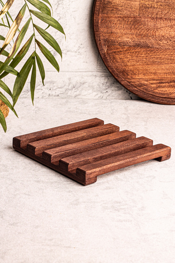 Snippy Kety - Wooden Square Trivet