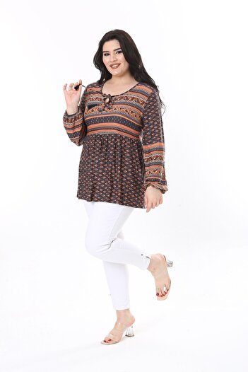 Şans Plus Size Καφέ Χρώμα Kiss Γιακάς και Ελαστική Μέση Λεπτομερής Μπλούζα - 65N38004