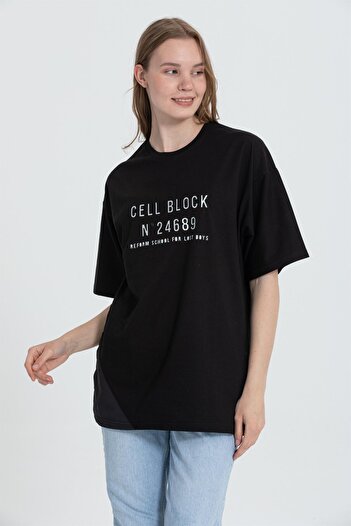 Rocqerx R-5703 Crew Neck Cell Block Print Detailed T-shirt