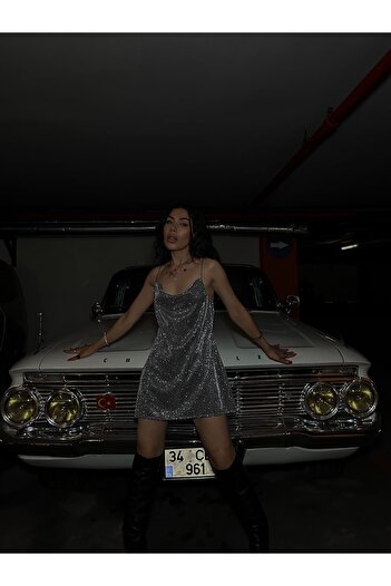 Gülşah Evecen Özel Tasarım Gümüş Gri  Simli Mini Elbise