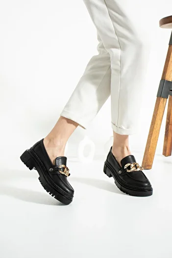 ZENNESHOES Жіночі чорні шкіряні туфлі-лофери з ланцюжком Kristen