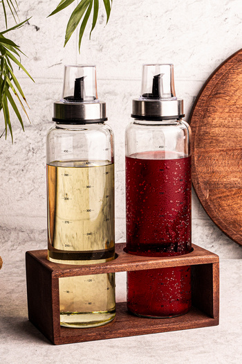 Snippy Oily - Set of 2 500 ml Borosilicate Olive Oil Liquid Oil Bottle with Wooden Stand Oil Pot