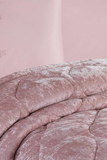Çeyiz Diyarı Ayzer Embroidered Velvet Quilt Set 6 Pieces Powder