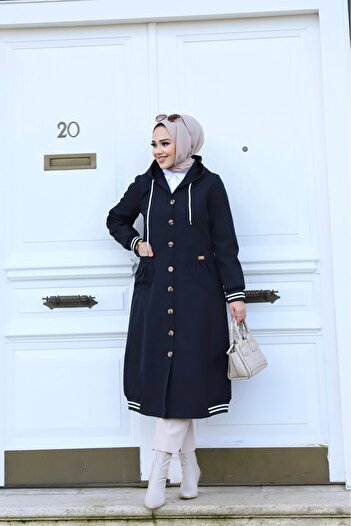 Vibeys Collection Γυναικεία καμπαρντίνα με μαύρη κουκούλα και κουμπιά αδιάβροχη ριμπ