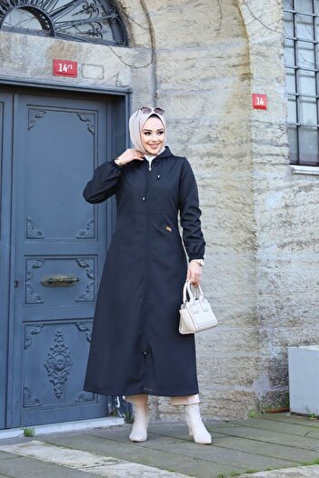 Vibeys Collection Μαύρη ριγέ γυναικεία μακριά καμπαρντίνα με μπροστινές τσέπες και αυτοεπένδυση αδιάβροχη
