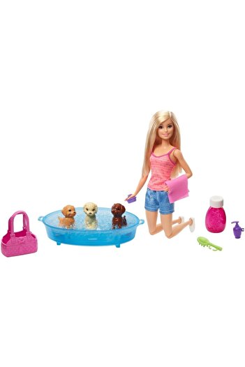 Barbie Bebek ve Aksesuarları 3 Yavru Köpekli Oyun Seti Gdj37