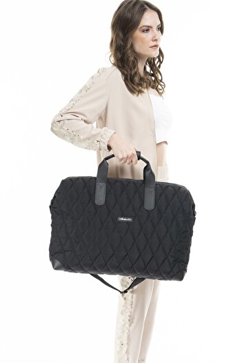 Matthew Cox Geantă sport pentru femei din satin negru - T222