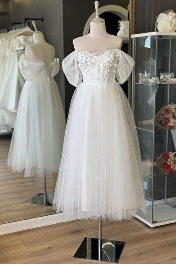 Lenta Moda Beyaz 3 Boyutlu Çiçekli Midi Boy Abiye ve Gece Elbisesi