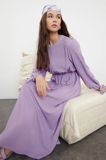 Trendyol Modest Πλεκτό φόρεμα με υφή και τυλιγμένο λιλά - με λεπτομέρεια γραβάτας, TCTSS24EB00269