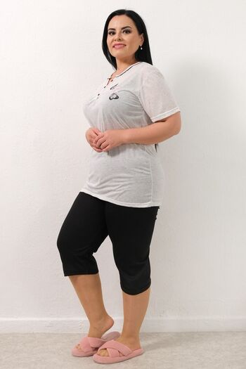 PİNKMARK Women's Ecru Black Embroidered Short Sleeve Capri Plus Size Pajama Set Pmtk25514
