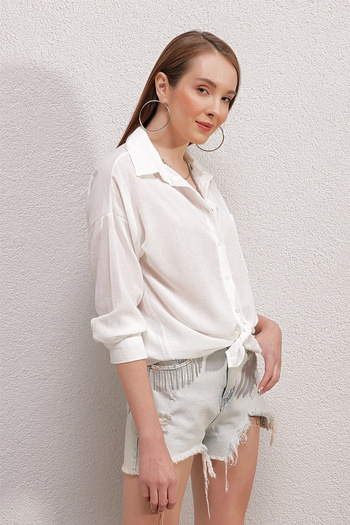 Z GİYİM Women's White Oversize Shirt with Low Shoulder Pocket