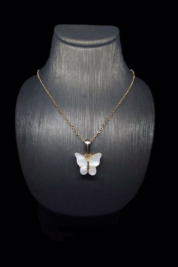 Chehra Design Women's White Butterfly Necklace
