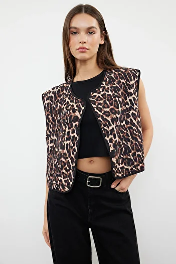 Trendyol Collection Brown Regular Leopard Print Double Sided Double Face Crop Woven Vest Twoss24Ye00059