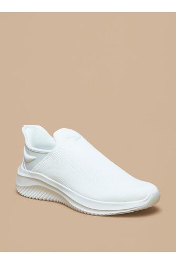Dash Textured Slip-On Sports Shoes
