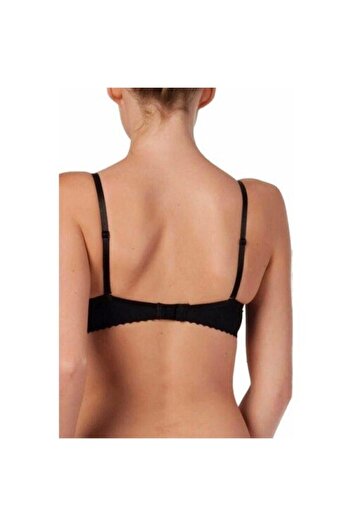 Le Jardin Sutien push up cu două mărimi, care arată mai mare Noul sezon
