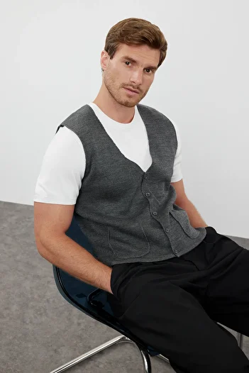 Trendyol Collection V-Neck Smoked Knitwear Vest - Regular Size TMNAW20MG0011