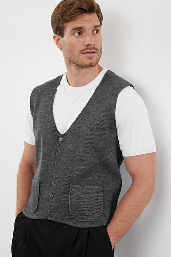 Trendyol Collection V-Neck Smoked Knitwear Vest - Regular Size TMNAW20MG0011