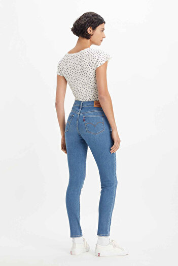 Levi's 311 TVAROVÁNÍ SKINNY SLANÝ SURF